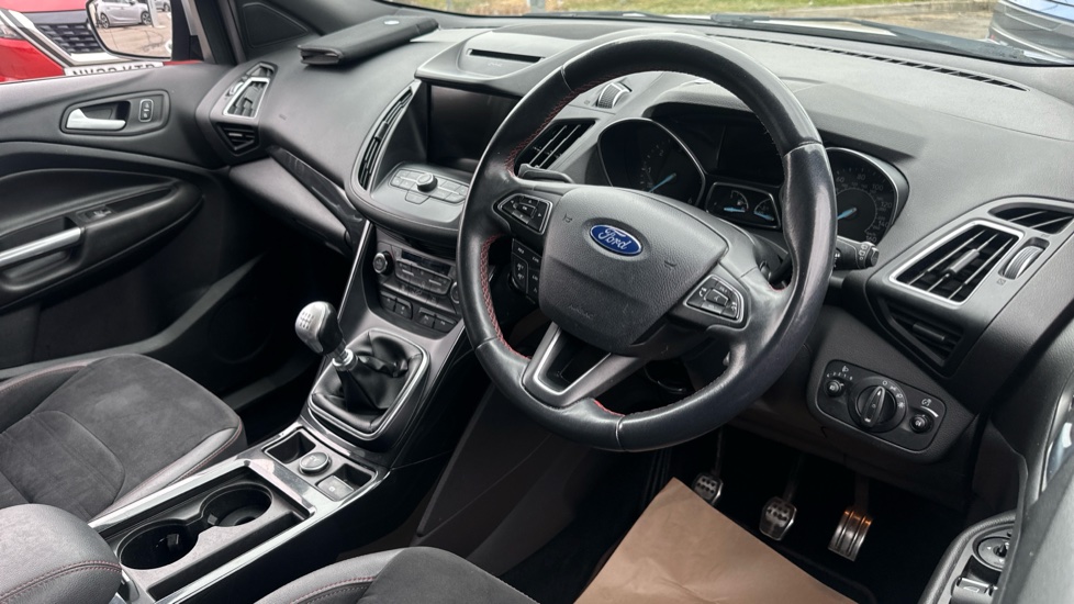 Ford Kuga 2.0 TDCi ST-Line 5dr 2WD Diesel Estate - Image 11