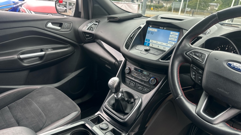 Ford Kuga 2.0 TDCi ST-Line 5dr 2WD Diesel Estate - Image 14