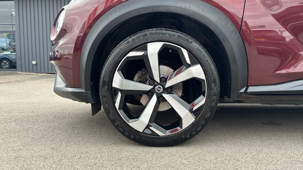Nissan Juke 1.0 DiG-T Tekna 5dr DCT Petrol Hatchback - Image 7
