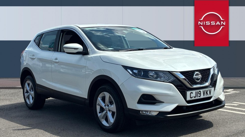 Nissan Qashqai 1.3 DiG-T Acenta Premium 5dr Petrol Hatchback - Image 1