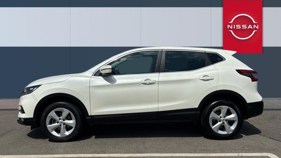 Nissan Qashqai 1.3 DiG-T Acenta Premium 5dr Petrol Hatchback - Image 5