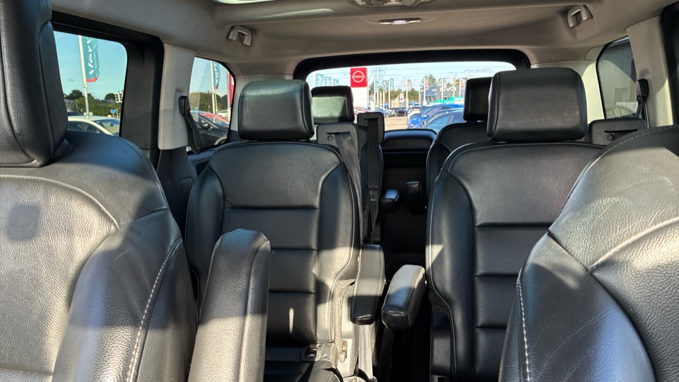 Peugeot Traveller 2.0 BlueHDi 150 Business VIP Standard 5dr Diesel Estate - Image 15