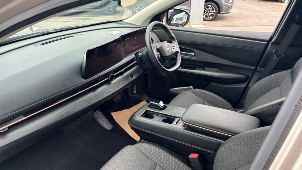 Nissan ARIYA 160kW Advance 63kWh 22kWCh 5dr Auto Electric Hatchback - Image 9
