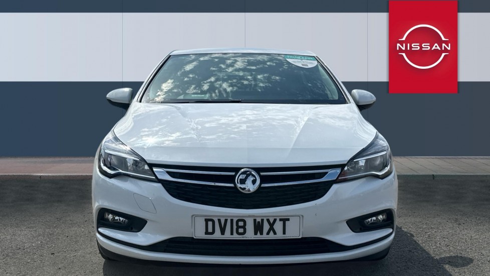 Vauxhall Astra 1.4i 16V Design 5dr Petrol Hatchback - Image 3