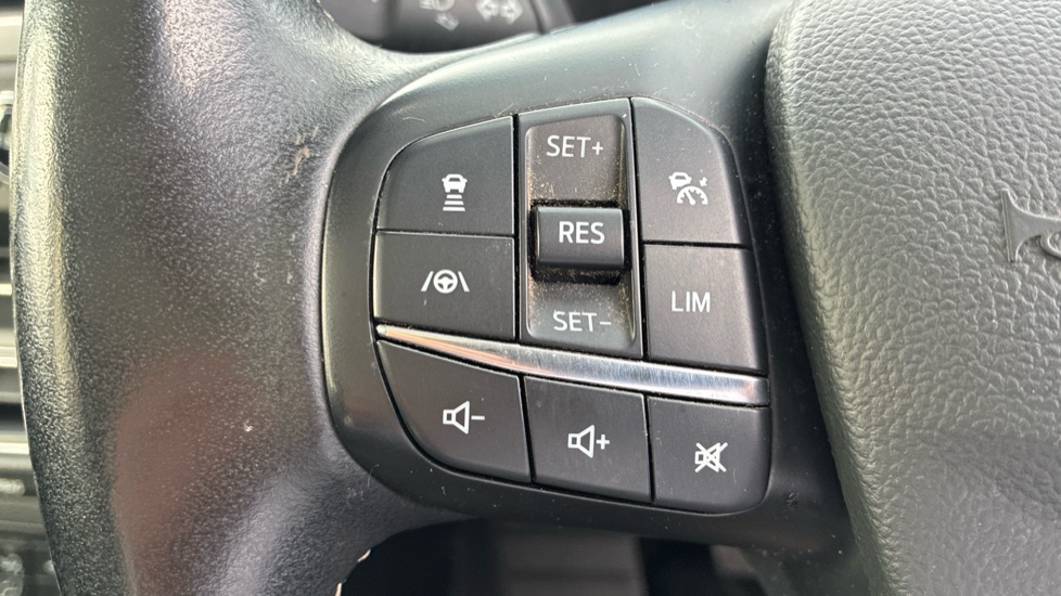 Ford Focus Vignale 2.0 EcoBlue Active X 5dr Auto Diesel Hatchback - Image 22