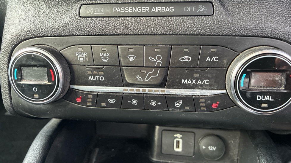 Ford Focus Vignale 2.0 EcoBlue Active X 5dr Auto Diesel Hatchback - Image 23