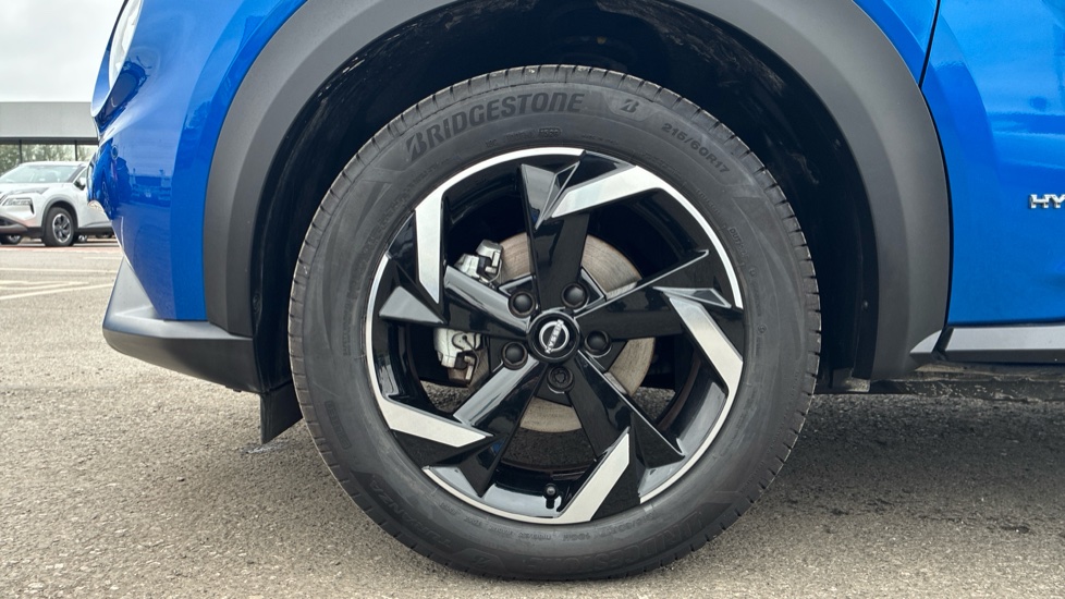 Nissan Juke 1.6 Hybrid N-Connecta 5dr Auto Hybrid Hatchback - Image 7