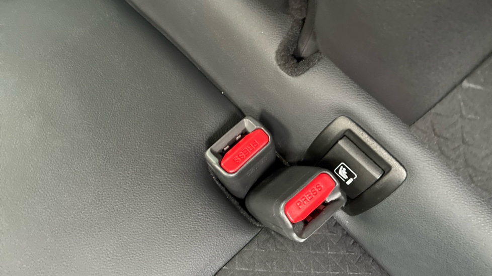 Nissan Juke 1.6 Hybrid N-Connecta 5dr Auto Hybrid Hatchback - Image 17