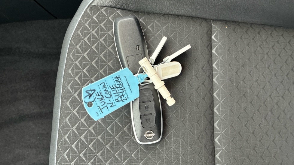Nissan Juke 1.6 Hybrid N-Connecta 5dr Auto Hybrid Hatchback - Image 20