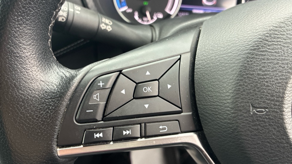 Nissan Juke 1.6 Hybrid N-Connecta 5dr Auto Hybrid Hatchback - Image 21