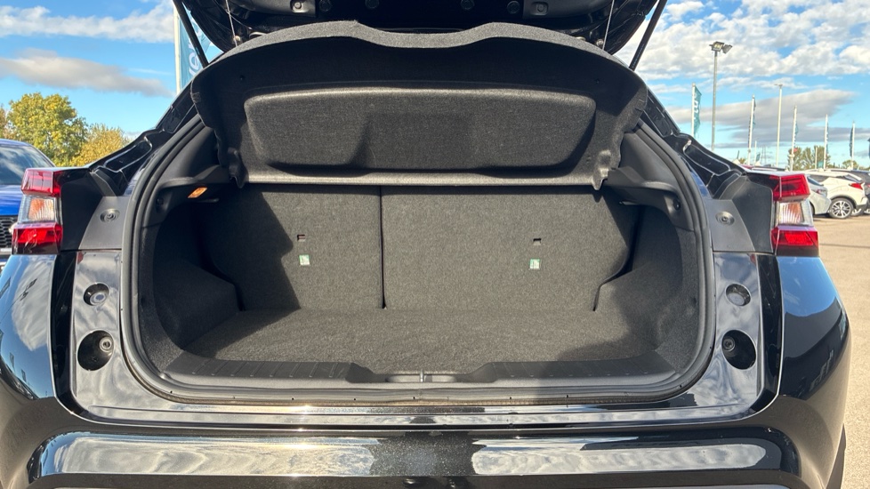 Nissan Juke 1.0 DiG-T N-Connecta 5dr DCT Petrol Hatchback - Image 4