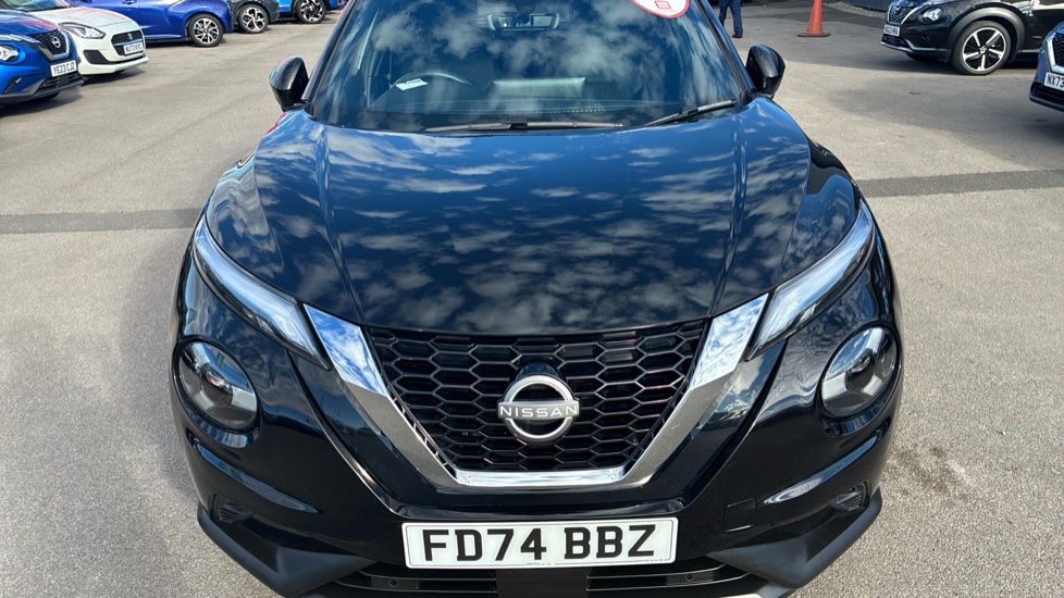 Nissan Juke 1.0 DiG-T N-Connecta 5dr DCT Petrol Hatchback - Image 8