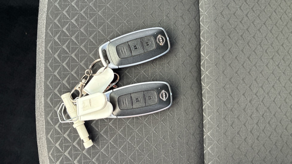 Nissan Juke 1.0 DiG-T N-Connecta 5dr DCT Petrol Hatchback - Image 20