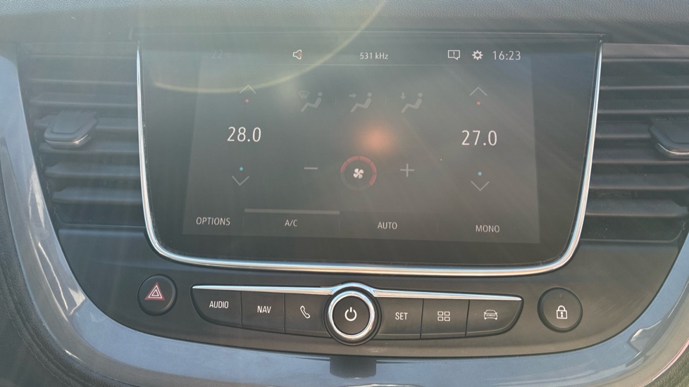 Vauxhall Grandland X 1.2 Turbo SRi Nav 5dr Petrol Hatchback - Image 12