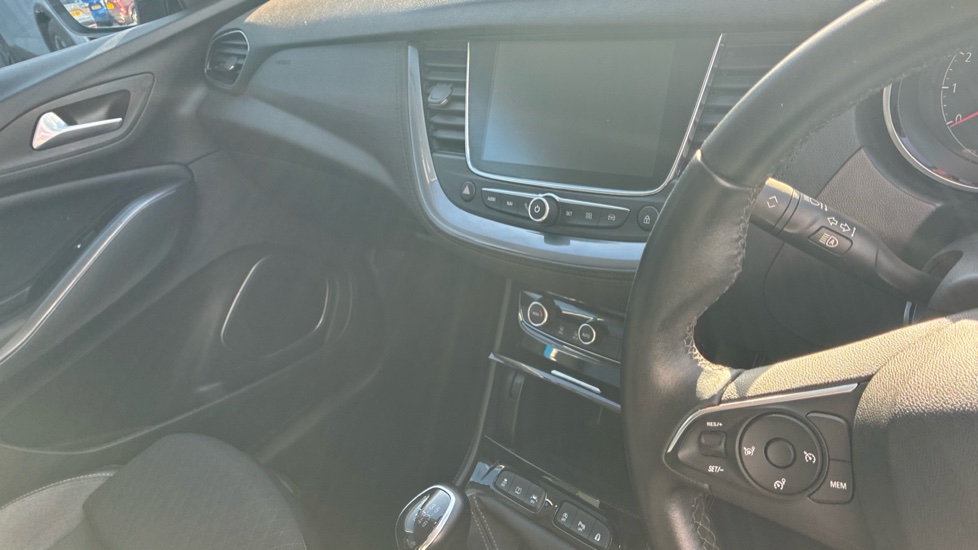 Vauxhall Grandland X 1.2 Turbo SRi Nav 5dr Petrol Hatchback - Image 14