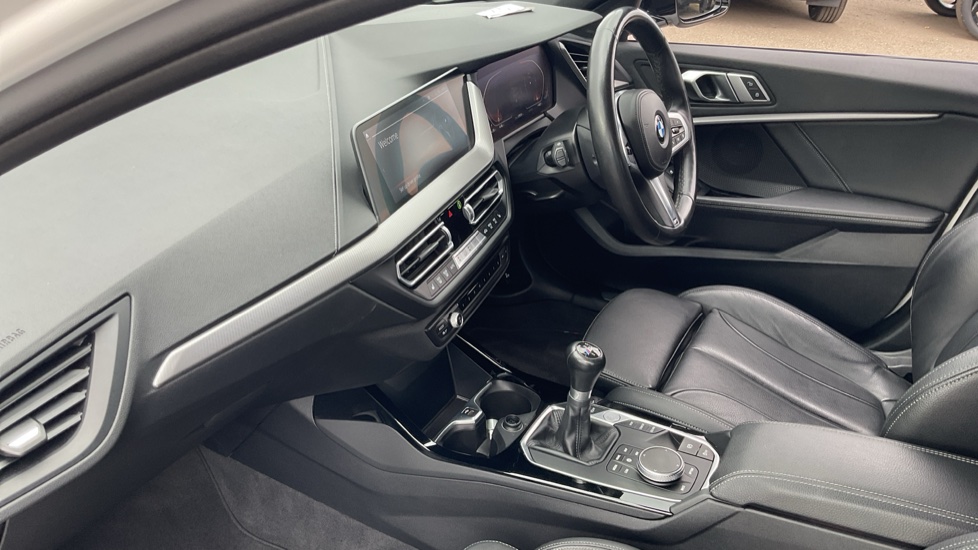 BMW 1 Series 118i [136] M Sport 5dr Petrol Hatchback - Image 9