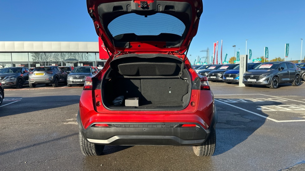 Nissan Juke 1.0 DiG-T 114 Tekna 5dr Petrol Hatchback - Image 4