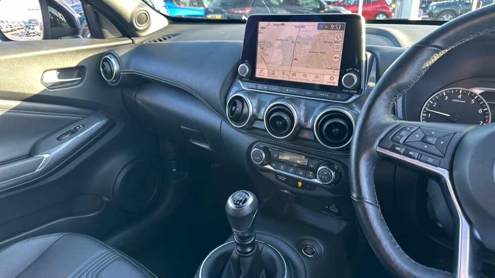 Nissan Juke 1.0 DiG-T 114 Tekna 5dr Petrol Hatchback - Image 14