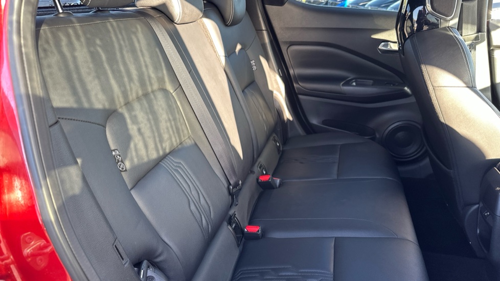 Nissan Juke 1.0 DiG-T 114 Tekna 5dr Petrol Hatchback - Image 16
