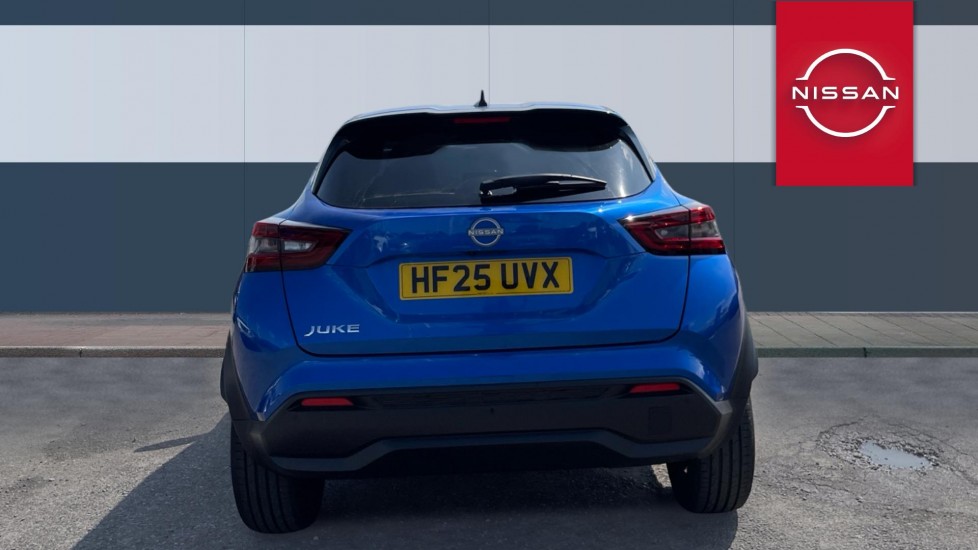 Nissan Juke 1.0 DiG-T N-Connecta 5dr DCT Petrol Hatchback - Image 6