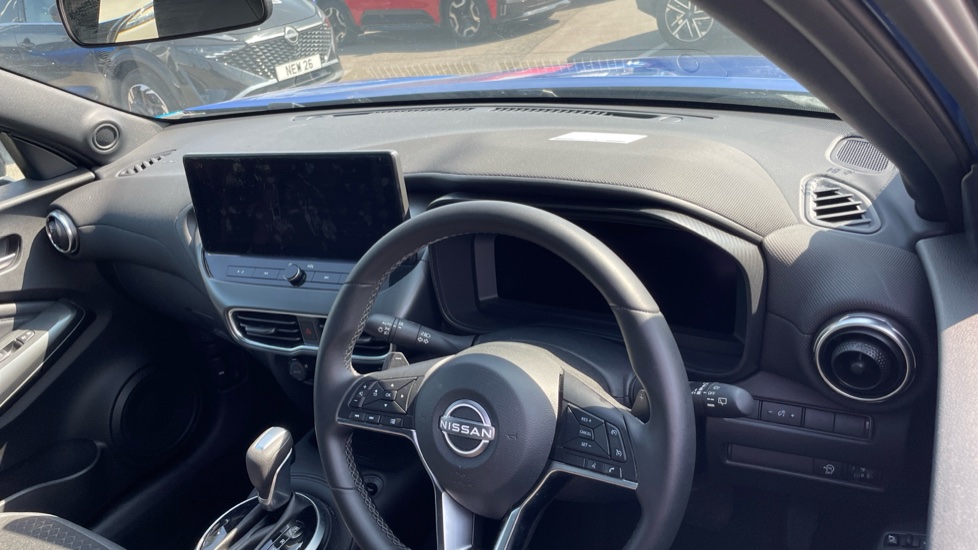 Nissan Juke 1.0 DiG-T N-Connecta 5dr DCT Petrol Hatchback - Image 11