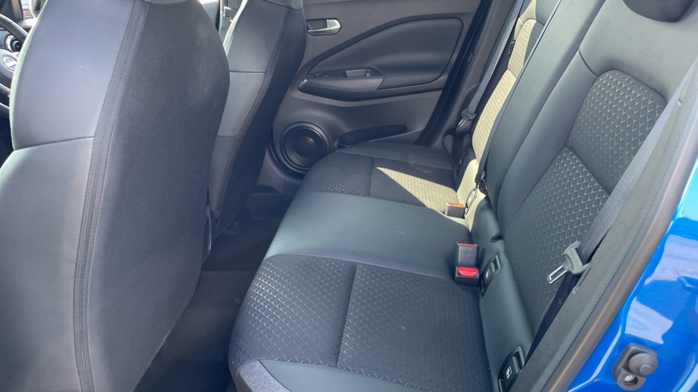 Nissan Juke 1.0 DiG-T N-Connecta 5dr DCT Petrol Hatchback - Image 16