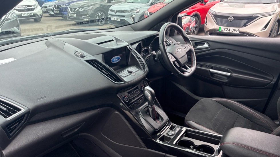 Ford Kuga 1.5 EcoBoost 176 ST-Line Edition  5dr Auto Petrol Estate - Image 9