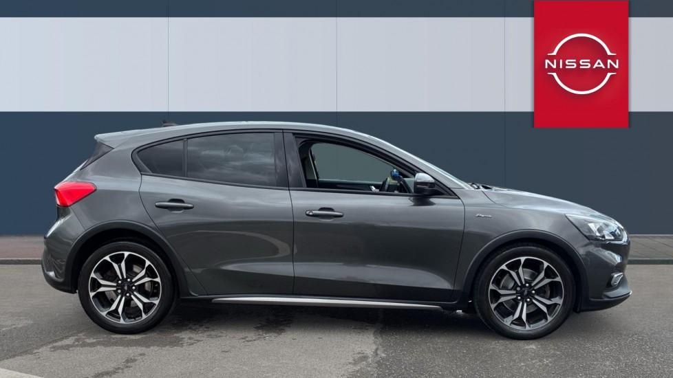 Ford Focus 1.0 EcoBoost 125 Active X 5dr Petrol Hatchback - Image 5