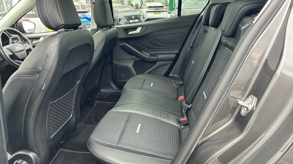 Ford Focus 1.0 EcoBoost 125 Active X 5dr Petrol Hatchback - Image 16