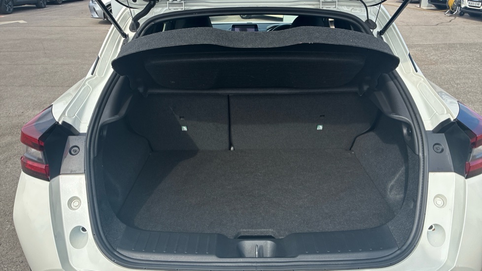 Nissan Juke 1.0 DiG-T 114 N-Connecta 5dr DCT Petrol Hatchback - Image 4