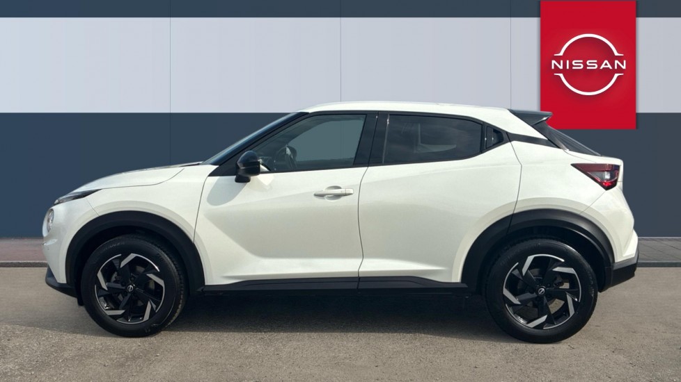 Nissan Juke 1.0 DiG-T 114 N-Connecta 5dr DCT Petrol Hatchback - Image 5
