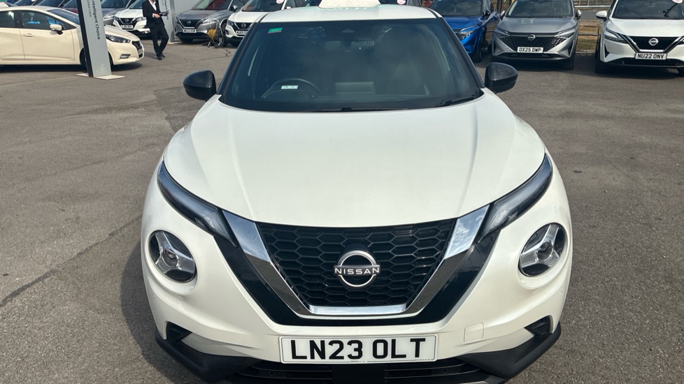Nissan Juke 1.0 DiG-T 114 N-Connecta 5dr DCT Petrol Hatchback - Image 8