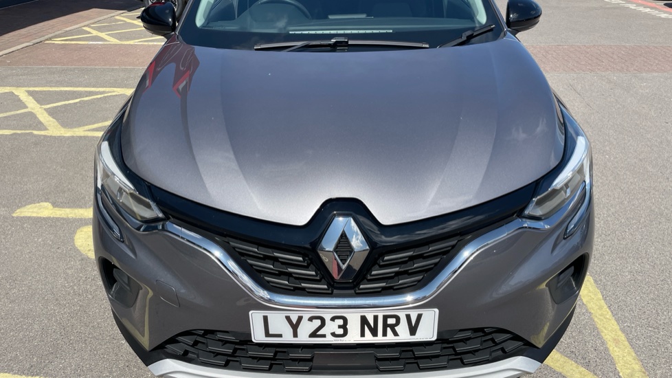 Renault Captur 1.0 TCE 90 Evolution 5dr Petrol Hatchback - Image 8