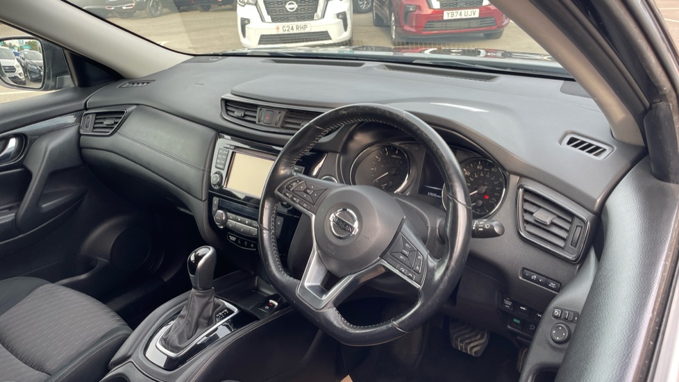 Nissan X-Trail 1.3 DiG-T N-Connecta 5dr DCT Petrol Station Wagon - Image 11