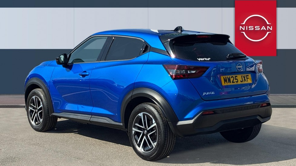 Nissan Juke 1.0 DiG-T N-Connecta 5dr DCT Petrol Hatchback - Image 2