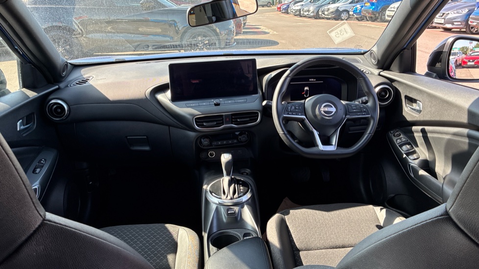 Nissan Juke 1.0 DiG-T N-Connecta 5dr DCT Petrol Hatchback - Image 10