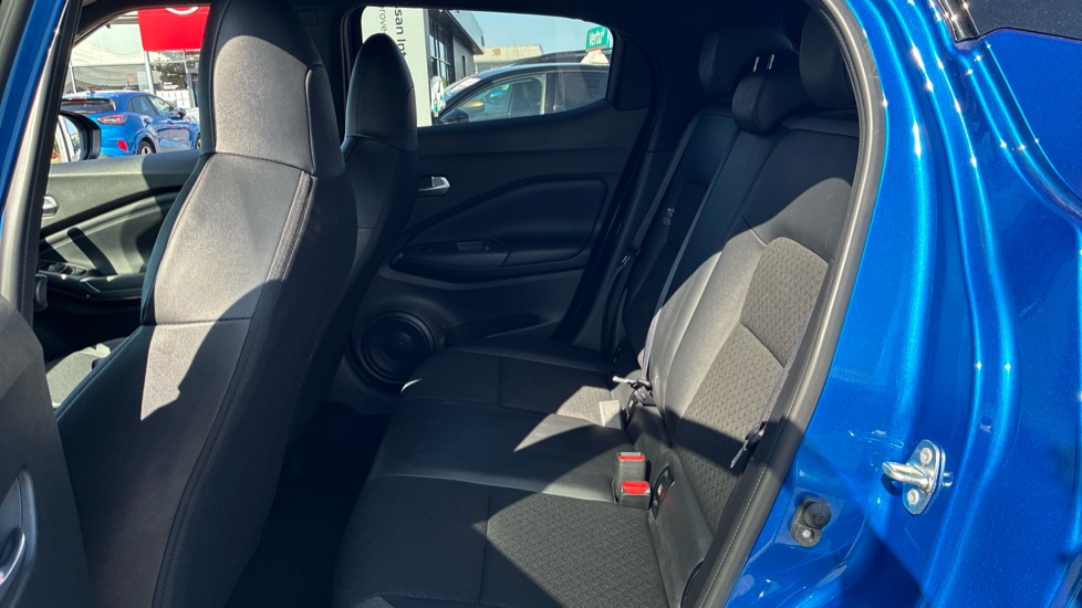 Nissan Juke 1.0 DiG-T N-Connecta 5dr DCT Petrol Hatchback - Image 16