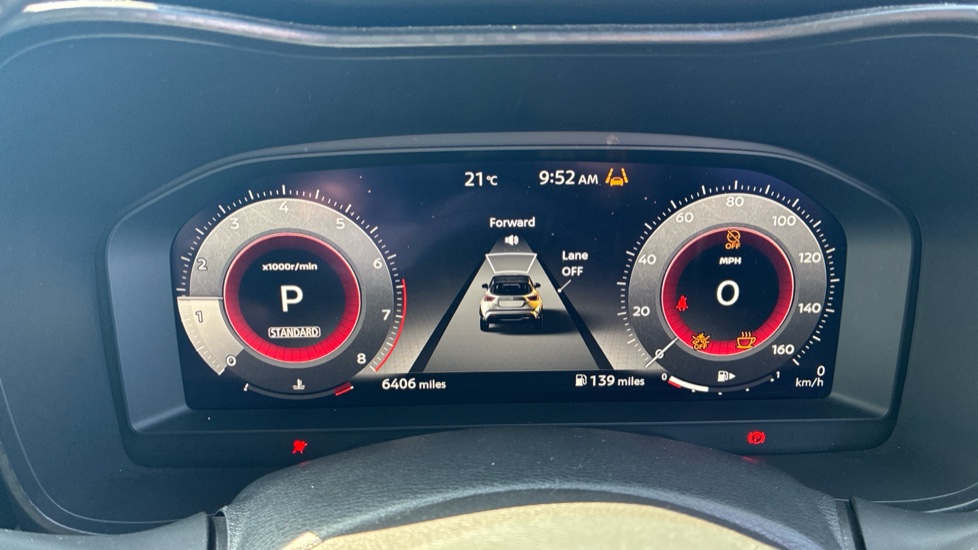 Nissan Juke 1.0 DiG-T N-Connecta 5dr DCT Petrol Hatchback - Image 18