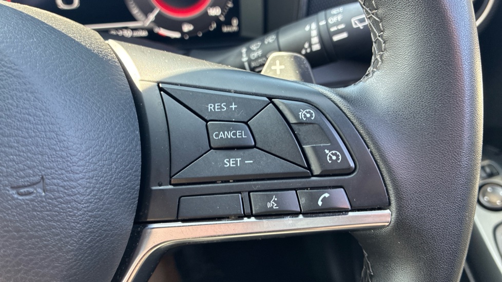 Nissan Juke 1.0 DiG-T N-Connecta 5dr DCT Petrol Hatchback - Image 23