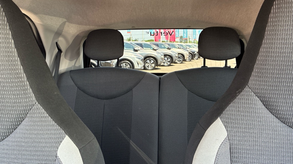 Toyota Aygo 1.0 VVT-i X-Trend TSS 5dr Petrol Hatchback - Image 15