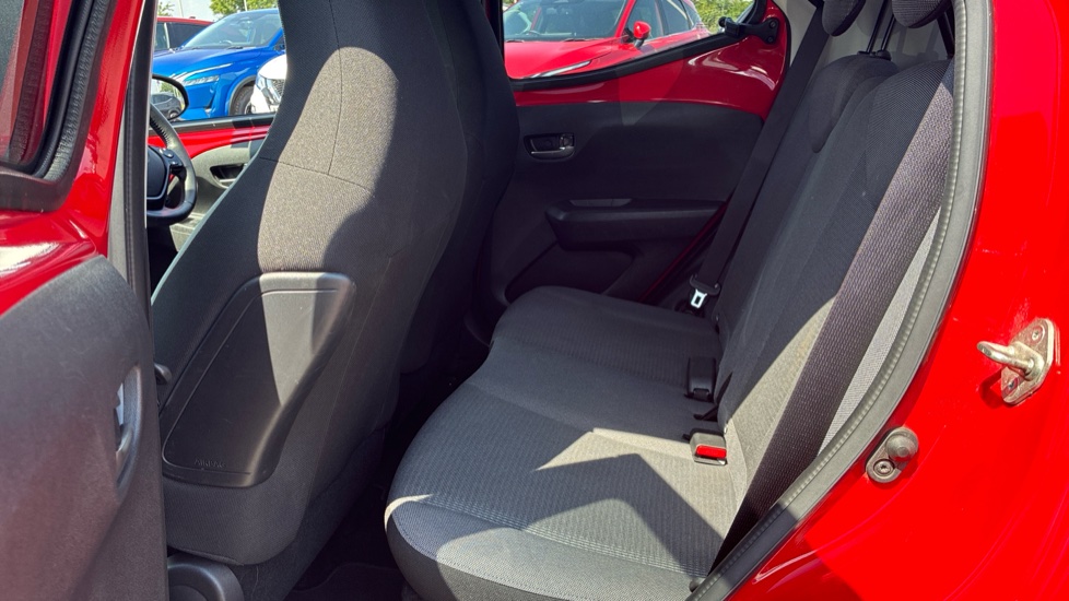 Toyota Aygo 1.0 VVT-i X-Trend TSS 5dr Petrol Hatchback - Image 16