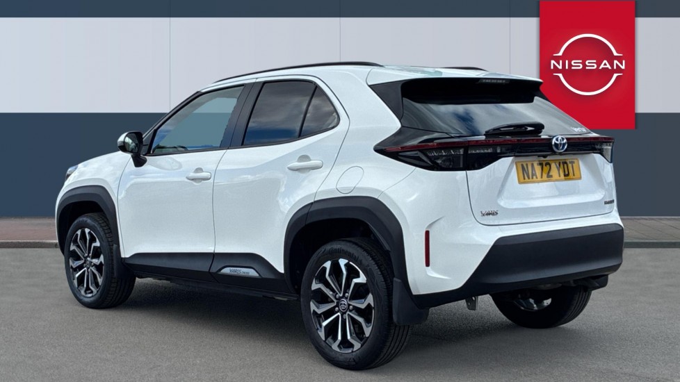 Toyota Yaris Cross 1.5 Hybrid Design 5dr CVT Hybrid Estate - Image 2