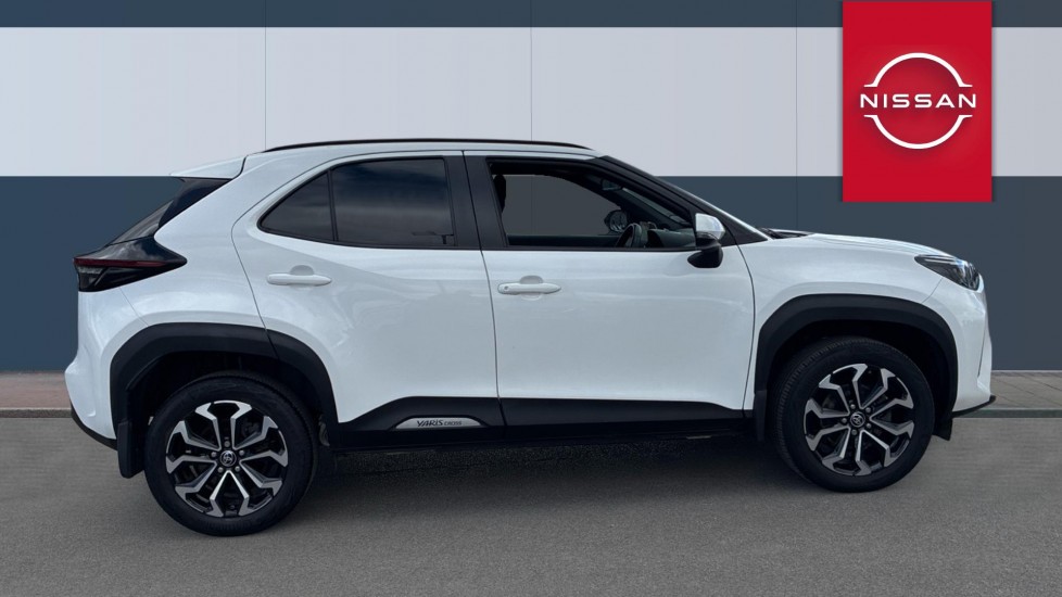 Toyota Yaris Cross 1.5 Hybrid Design 5dr CVT Hybrid Estate - Image 5