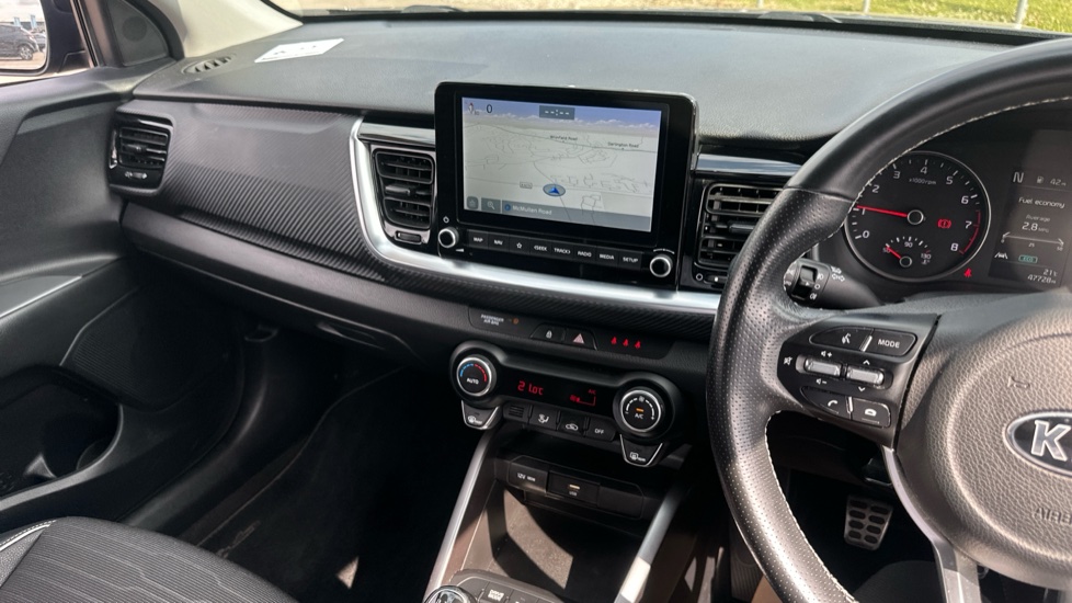 Kia Stonic 1.0T GDi 48V GT-Line 5dr Petrol Estate - Image 14