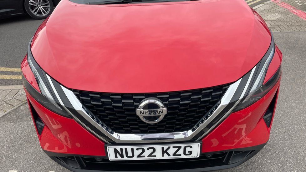 Nissan Qashqai 1.3 DiG-T MH N-Connecta 5dr Petrol Hatchback - Image 8