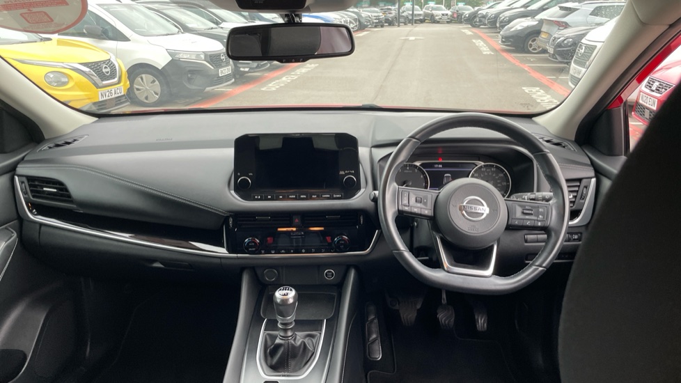 Nissan Qashqai 1.3 DiG-T MH N-Connecta 5dr Petrol Hatchback - Image 10