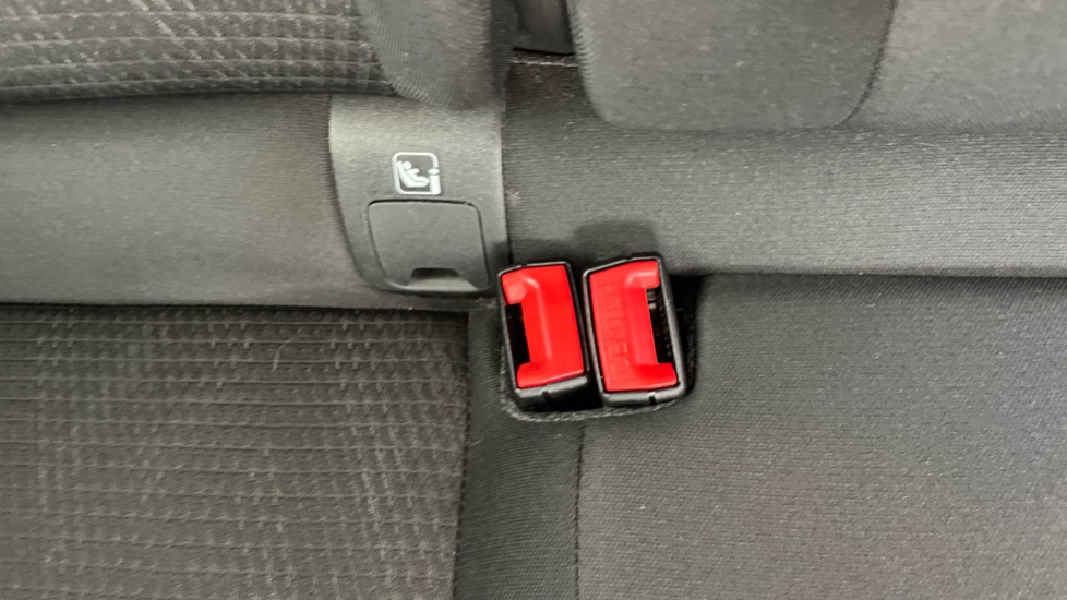 Nissan Qashqai 1.3 DiG-T MH N-Connecta 5dr Petrol Hatchback - Image 17