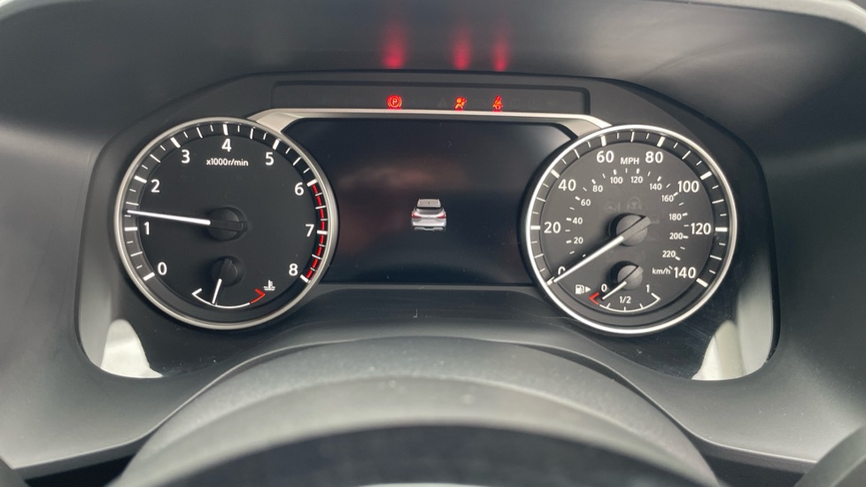Nissan Qashqai 1.3 DiG-T MH N-Connecta 5dr Petrol Hatchback - Image 18