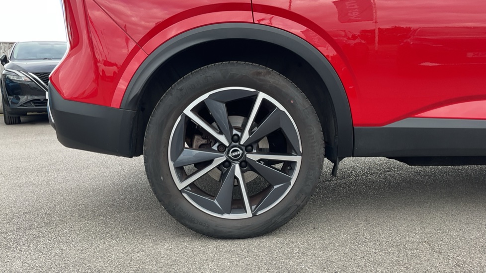 Nissan Qashqai 1.3 DiG-T MH Tekna 5dr Petrol Hatchback - Image 7