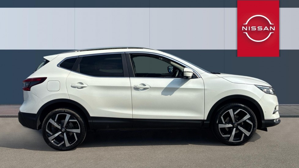 Nissan Qashqai 1.3 DiG-T Tekna 5dr Petrol Hatchback - Image 5